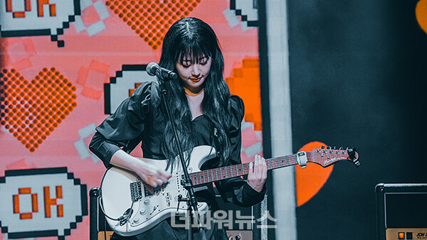 큐더블유이알히나,싱글1집쇼케이스