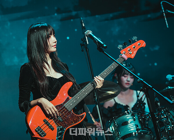 큐더블유이알,싱글1집쇼케이스