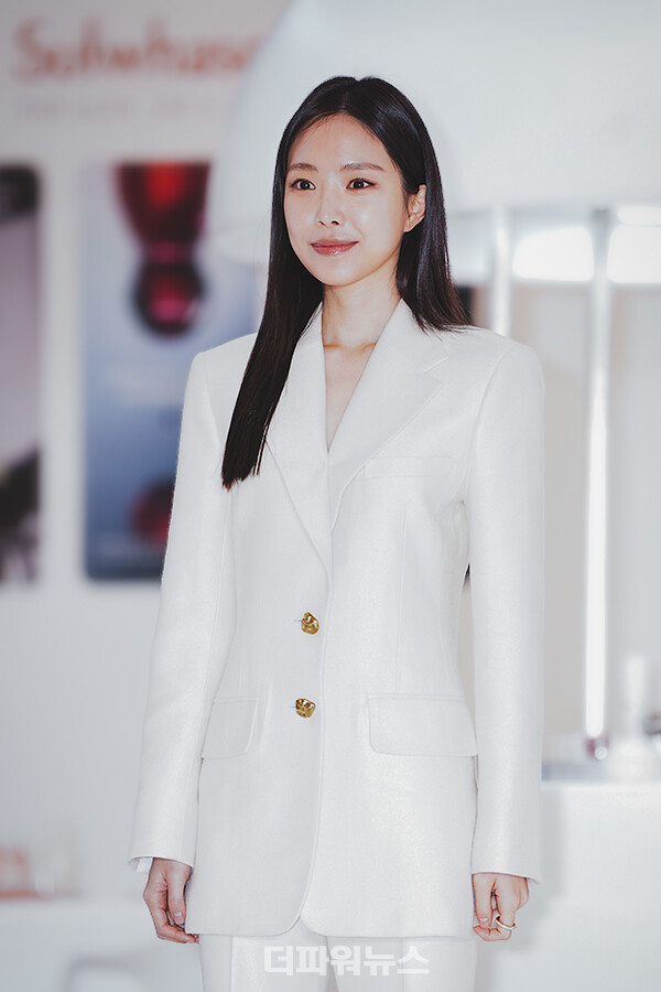 손나은,포토월행사