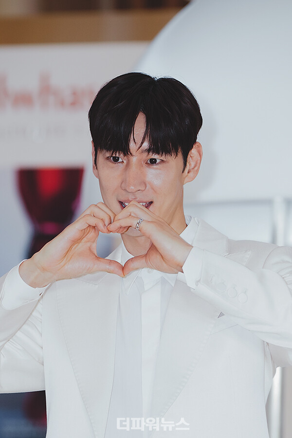 이제훈,포토월행사