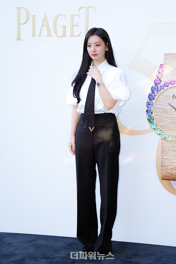 김지원,포토월행사