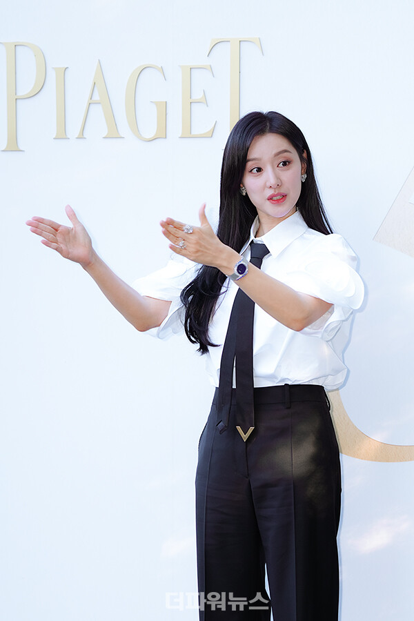 김지원,포토월행사