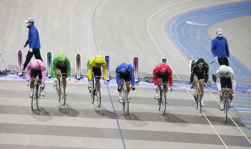 광명스피돔에서 출전한 선수들이 경주를 출발하고 있다. (사진=국민체육진흥공단)