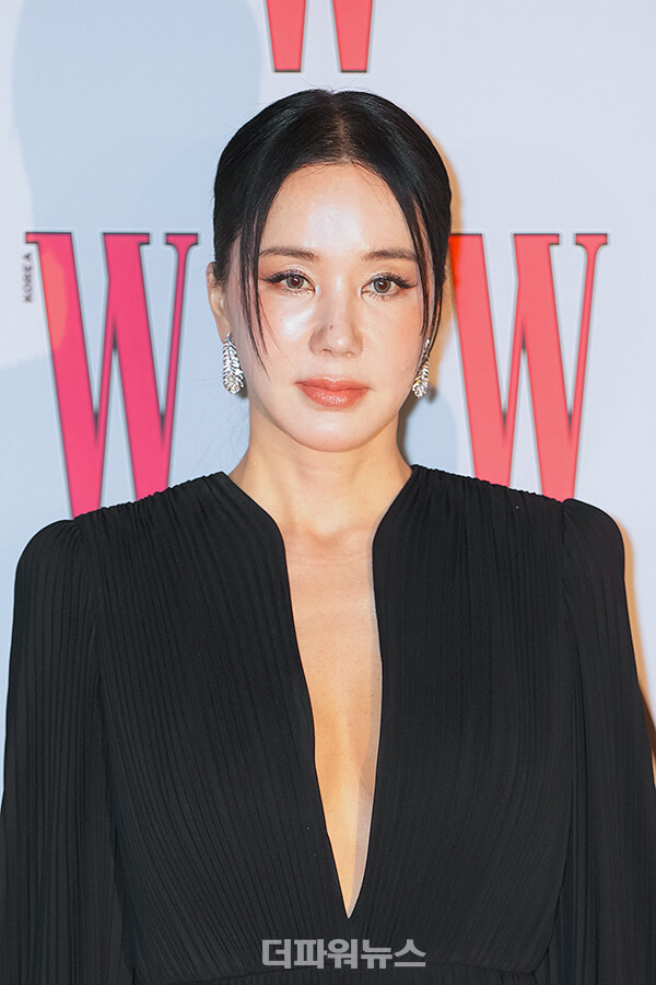 엄정화,포토월행사