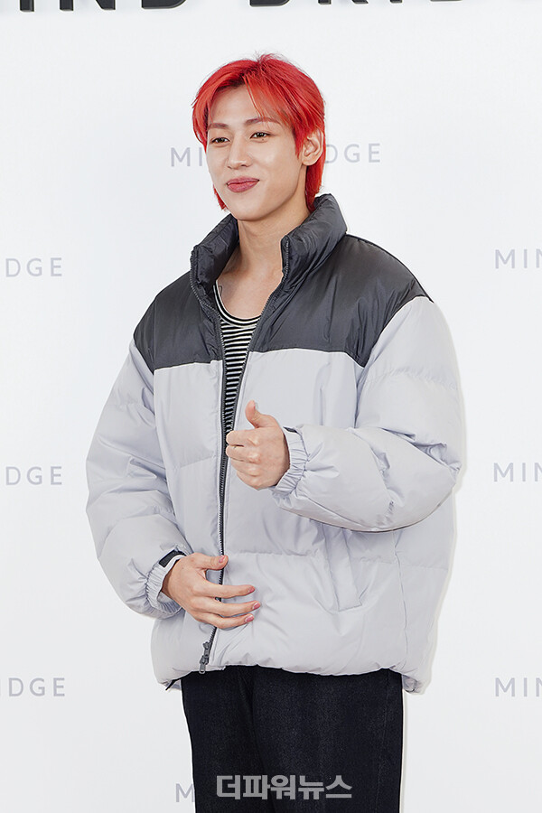 뱀뱀,포토월행사