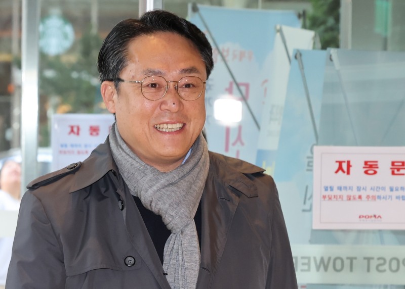 강도형 해양수산부 장관 후보자가 7일 오전 서울 마포구 인사청문회 준비 사무실로 출근하고 있다.(사진=연합뉴스)