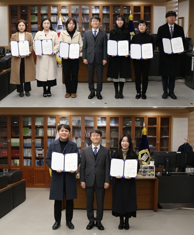 박치봉 법원장이 수상자들과 기념촬영.(사진제공=부산가정법원)