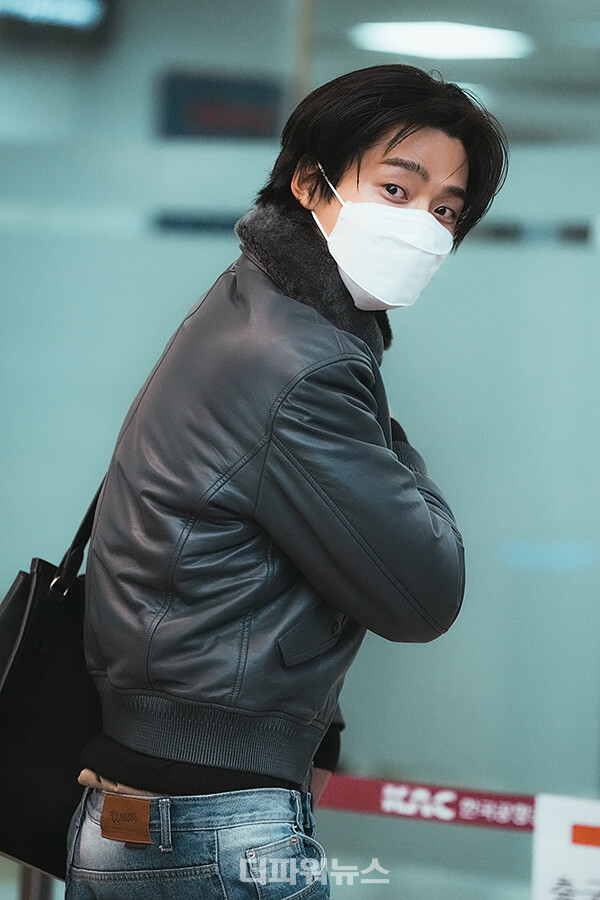 로운,김포국제공항출국