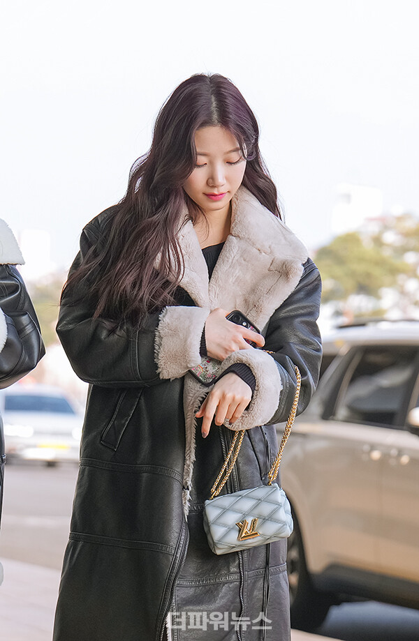 르세라핌카즈하,김포국제공항출국