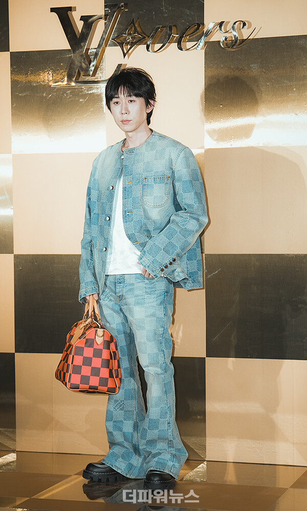 코쿤,포토월행사