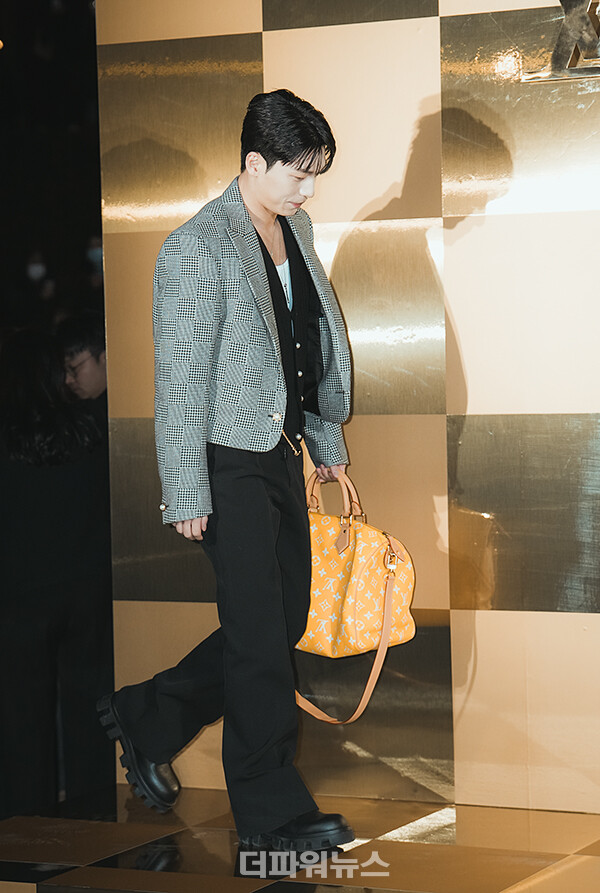 위하준,포토월행사