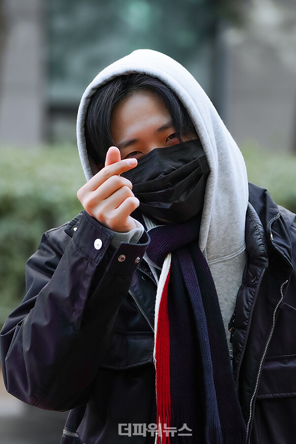 B1A4신우,‘더시즌즈-이효리의레드카펫’출근길