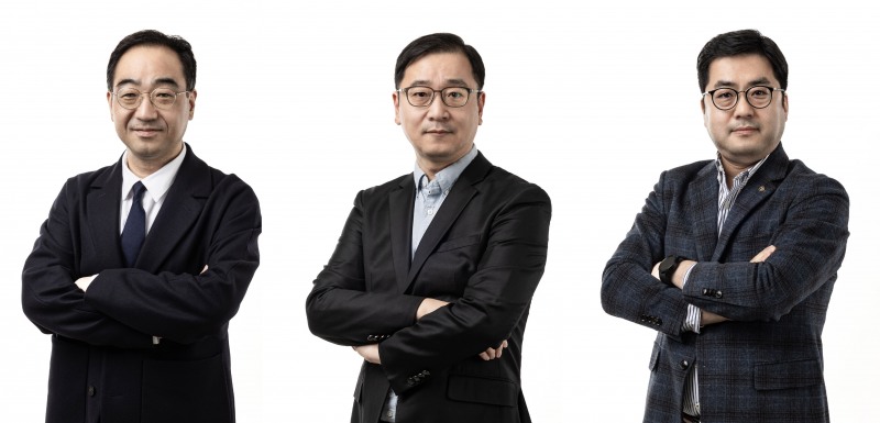 왼쪽부터_이승욱 글로벌사업본부장_민경덕 패션뷰티사업본부장_권민수 옴니플러스사업본부장