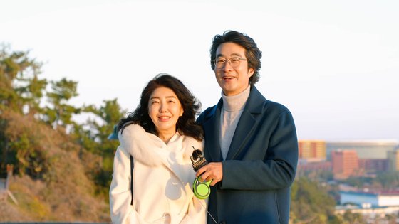 여에스더 기부, 희망브리지 기금 전달