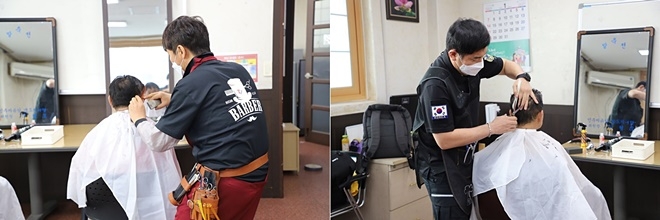 부산해경 정환용 경위(왼쪽사진)와 장태준 경위(우측 사진)가 26일 어르신들을 대상으로 이발 봉사를 하고 있다.(사진제공=부산해양경찰서)