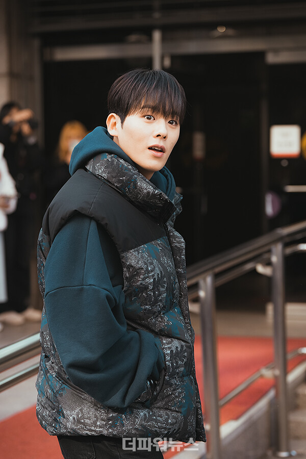 이정하,KBS이효리의레드카펫출근길