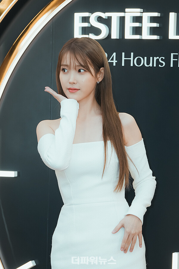 아이유,포토월행사