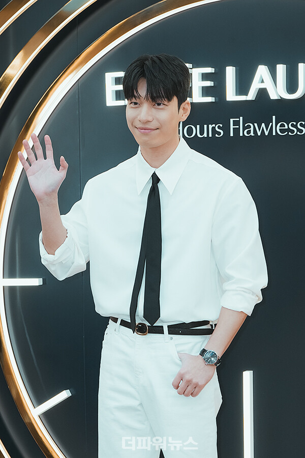 위하준,포토월행사