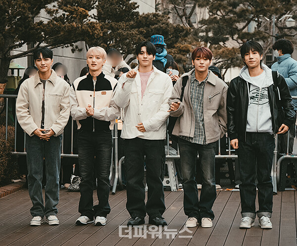 배너,KBS뮤직뱅크출근길