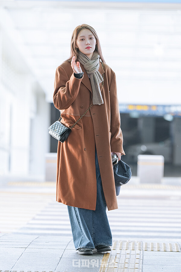 이성경,인천국제공항출국