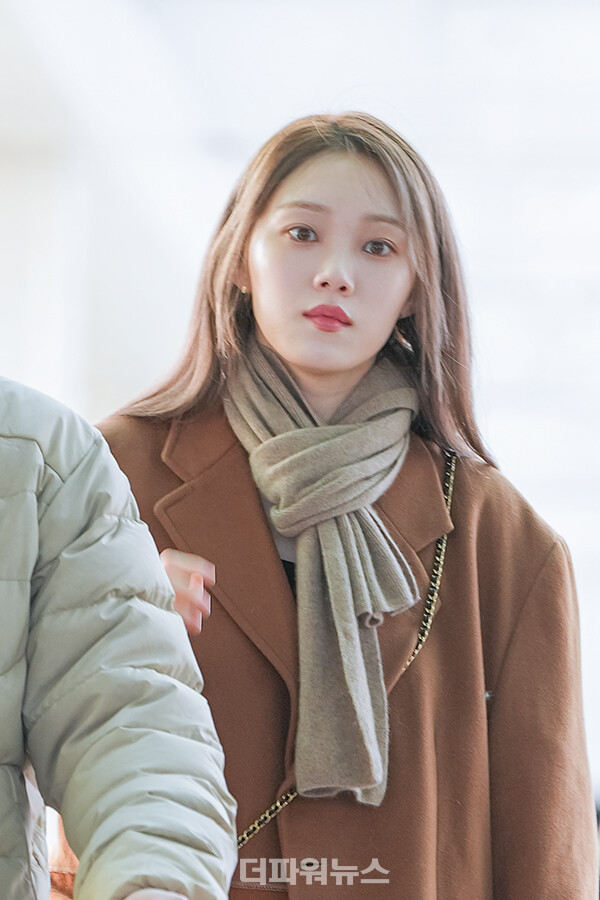 이성경,인천국제공항출국