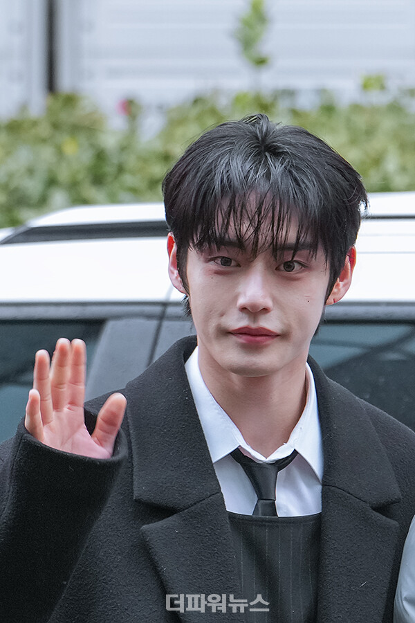 제로베이스원김지웅,KBS불후의명곡출근길