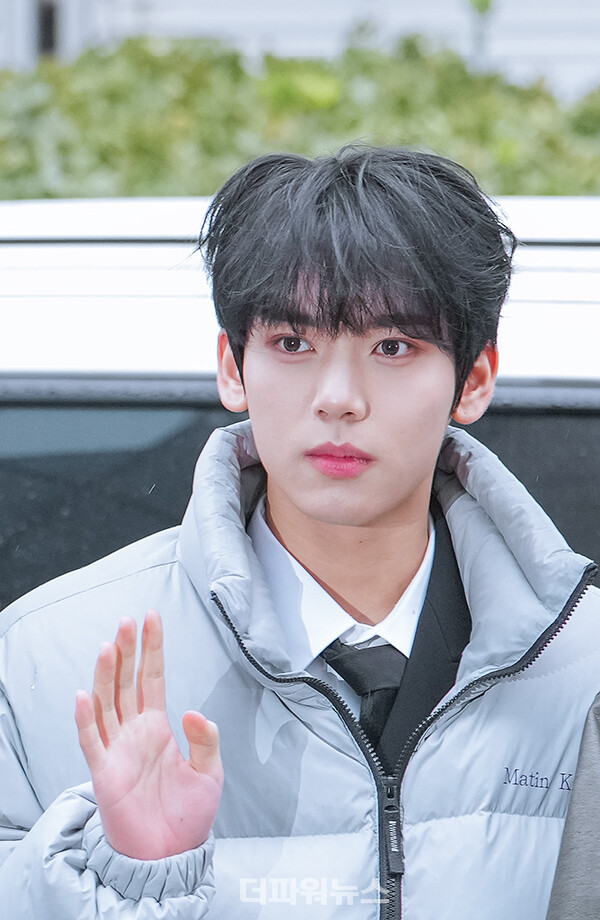 제로베이스원한유진,KBS불후의명곡출근길