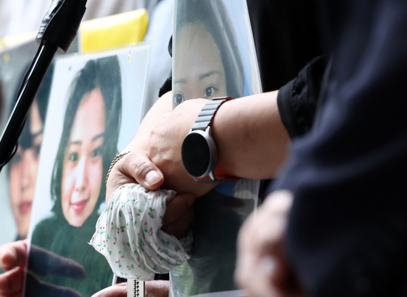 회견하는 고(故) 이예람 공군 중사 유족.(사진=연합뉴스)