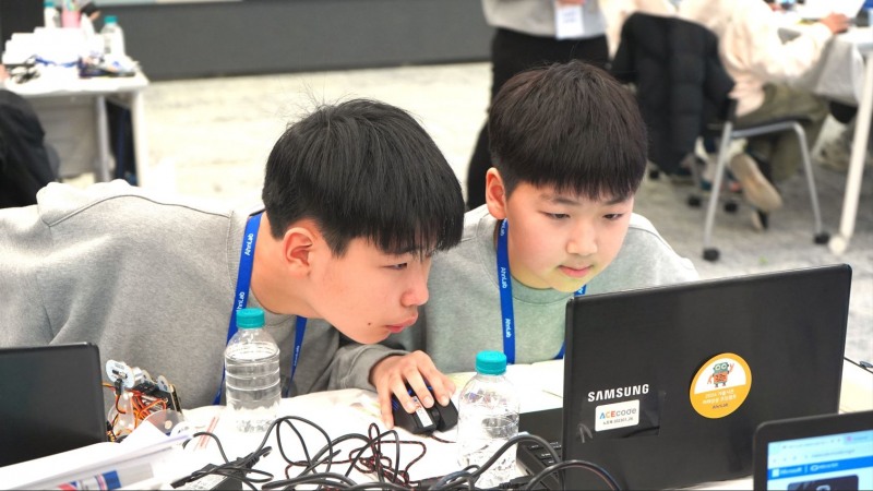 안랩, 임직원 자녀 대상 2024 겨울시즌 ‘미래상상 코딩캠프’ 진행