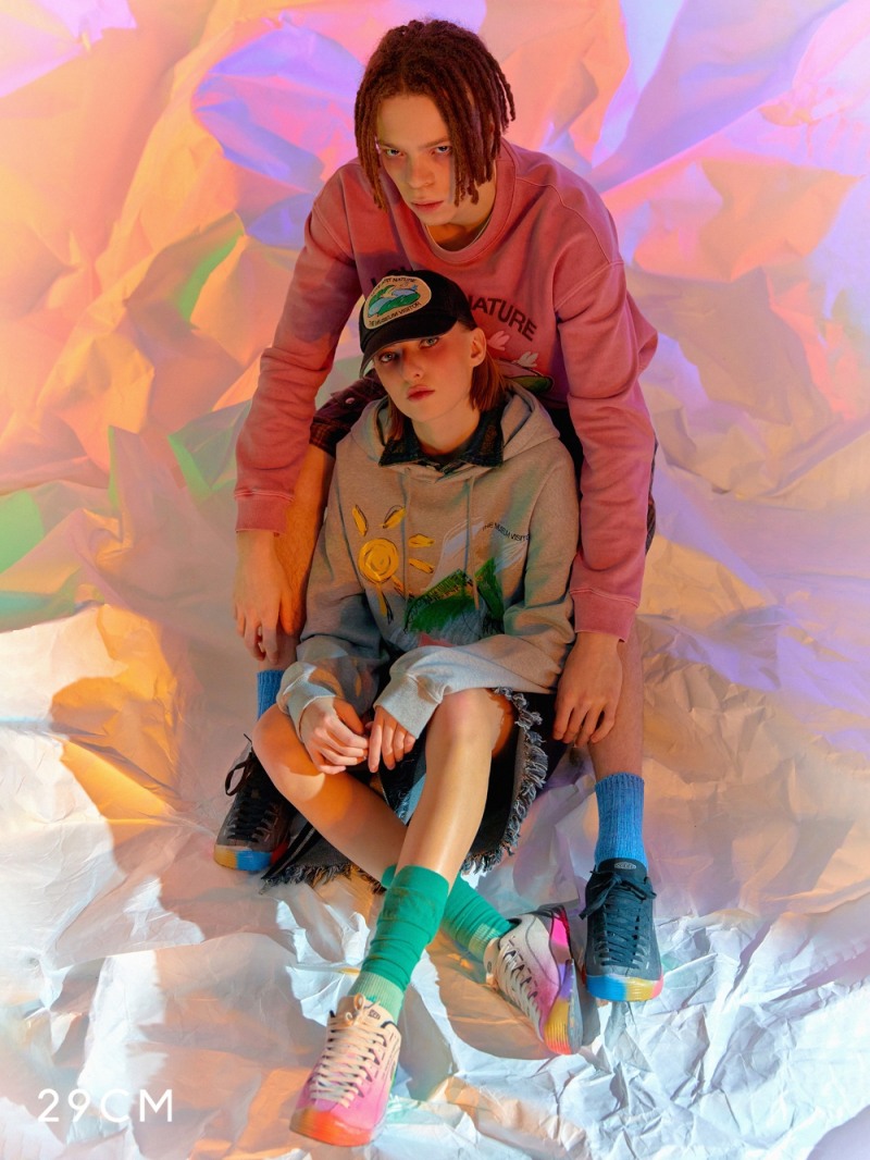 LF ‘킨’(KEEN), ‘더뮤지엄비지터’와 협업 스니커즈 선보여