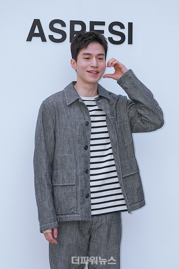 이동욱,포토월행사