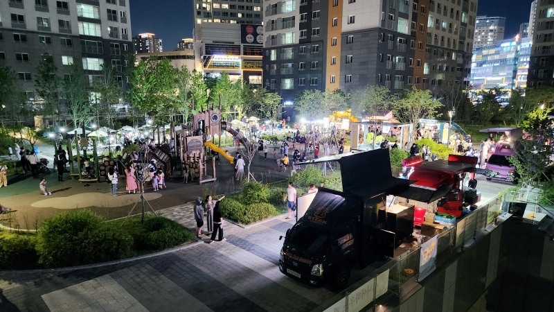 계절 프로그램으로 실시한 비어가든 행사 모습.(사진=케이디리빙)