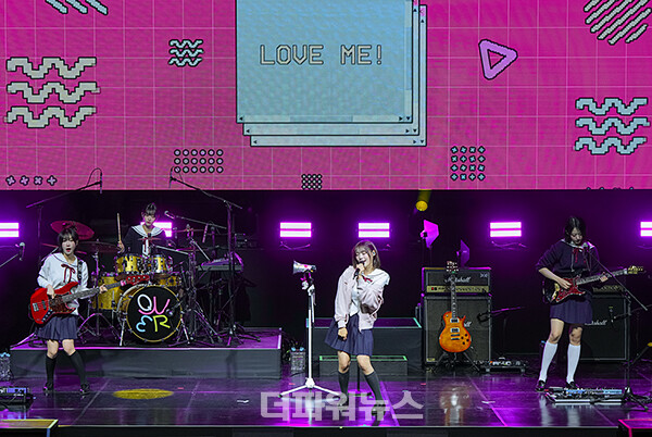 QWER,미니1집'MANITO'(마니또)쇼케이스