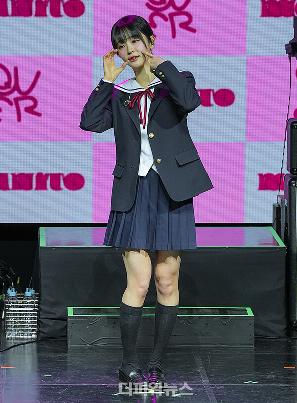 QWER쵸단,미니1집'MANITO'(마니또)쇼케이스