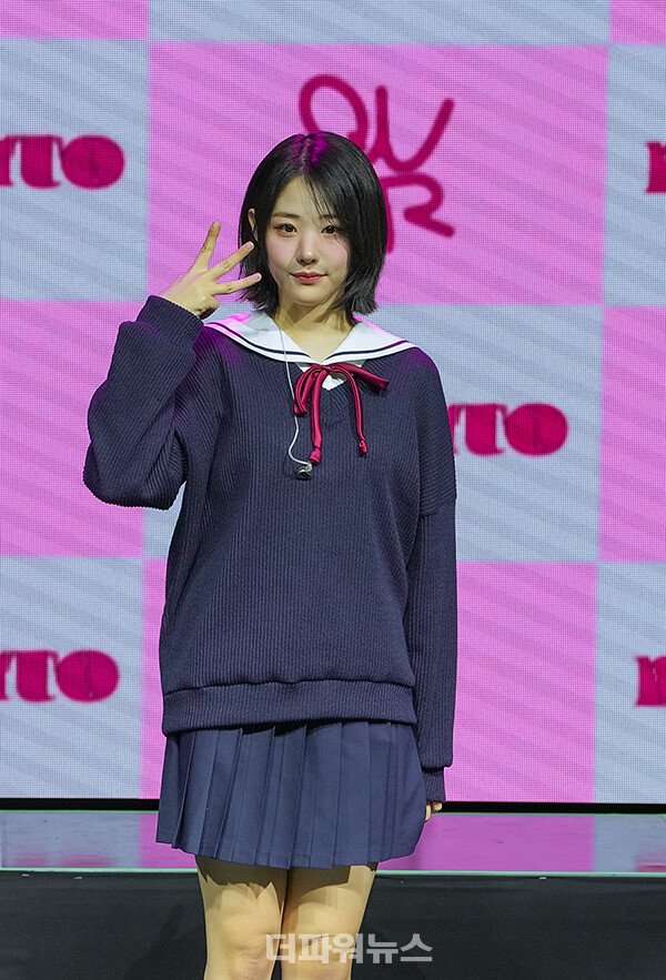 QWER히나,미니1집'MANITO'(마니또)쇼케이스