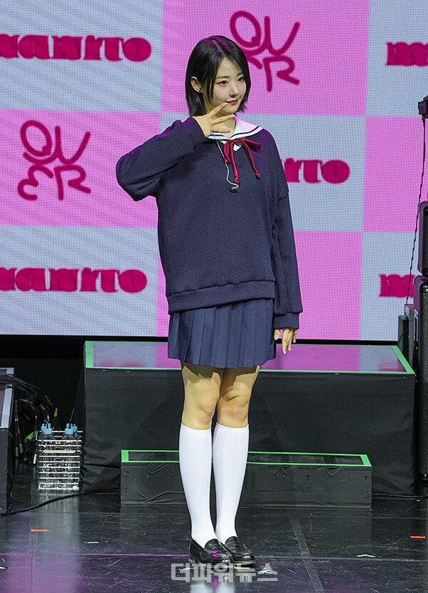 QWER히나,미니1집'MANITO'(마니또)쇼케이스