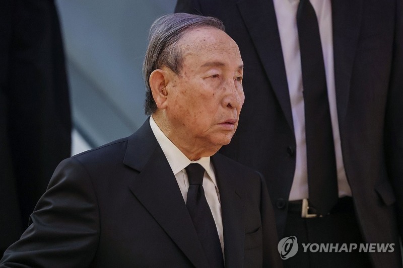 조석래 효성그룹 명예회장 빈소 찾은 조양래 한국앤컴퍼니 명예회장다. (서울=연합뉴스)