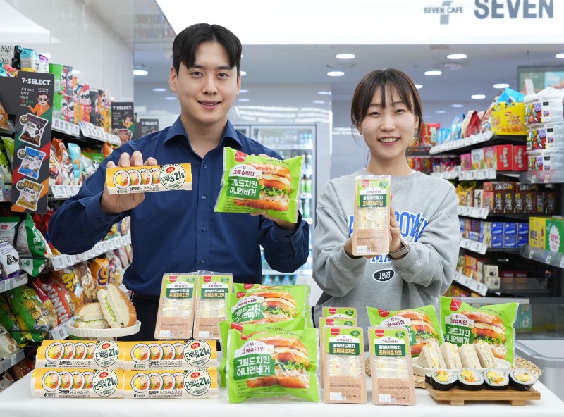 세븐일레븐, 다이어트족 겨냥한 닭가슴살 간편식 4종 출시