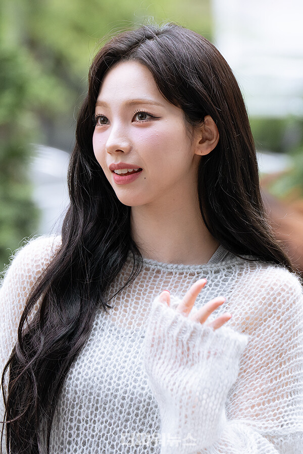 에스파카리나,'싱크로유'녹화출근길