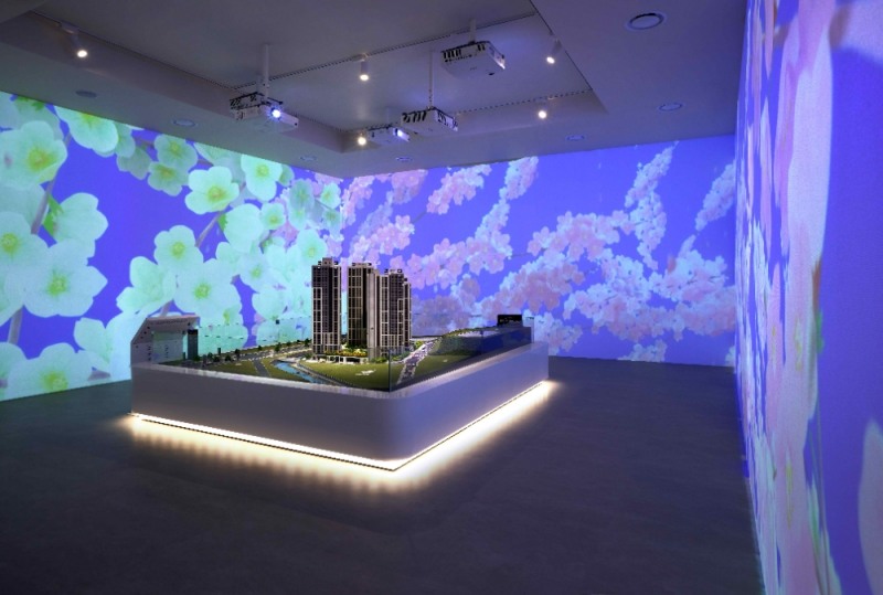 e편한세상 금정 메종카운티 주택전시관 모형존.(사진=DL이앤씨)