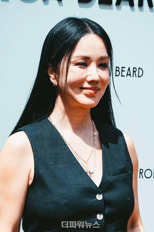 엄정화,포토월행사