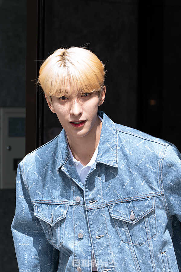 세븐틴도겸,포토월행사