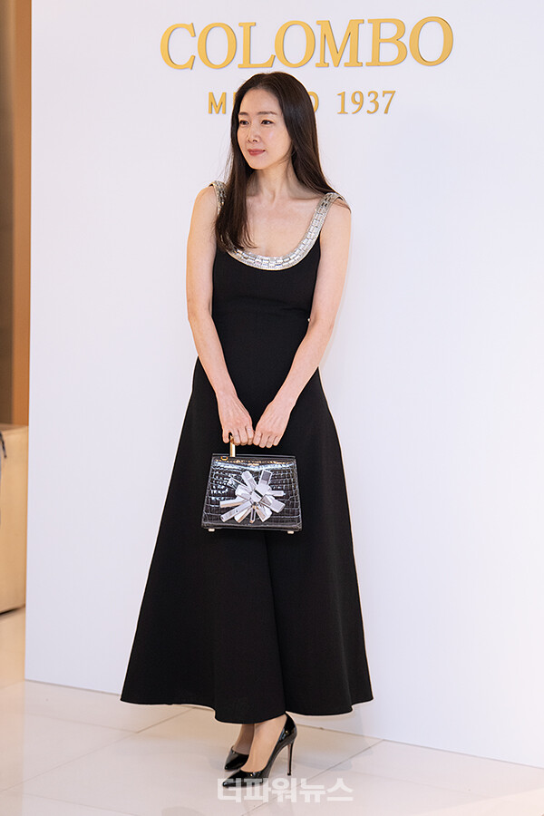 최지우,포토월행사