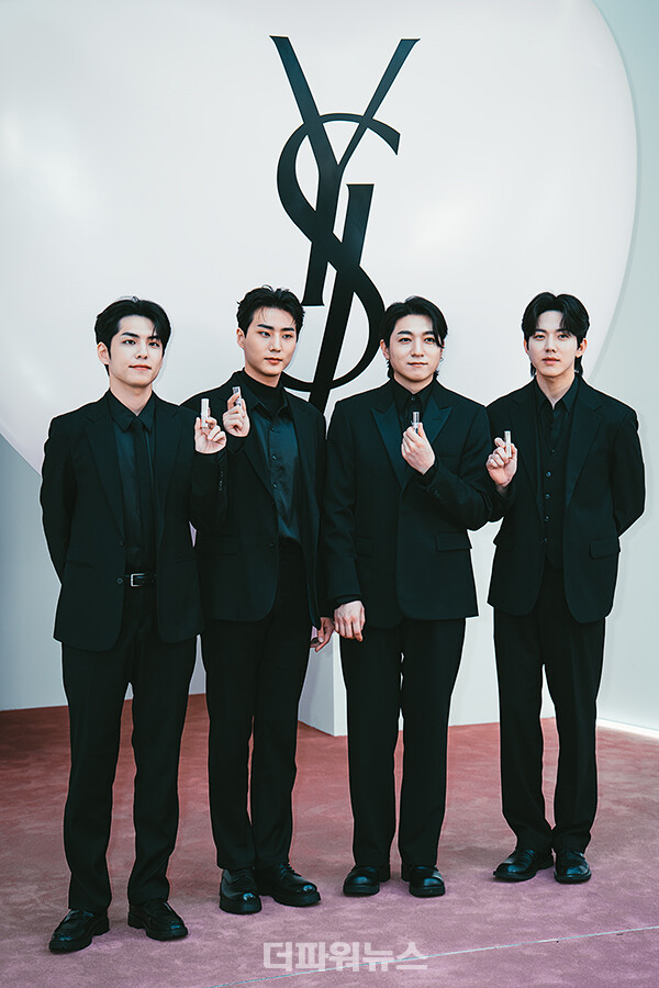 데이식스,포토월행사