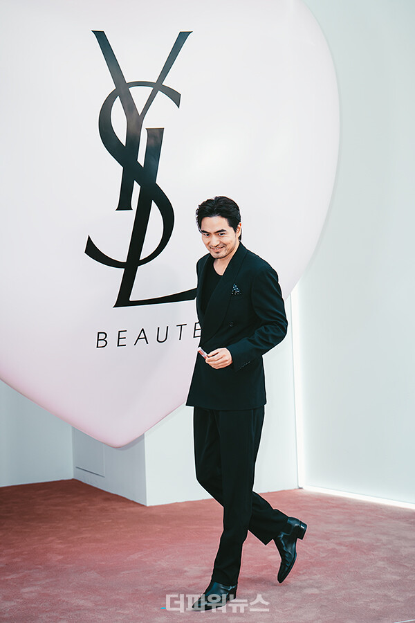 이진욱,포토월행사