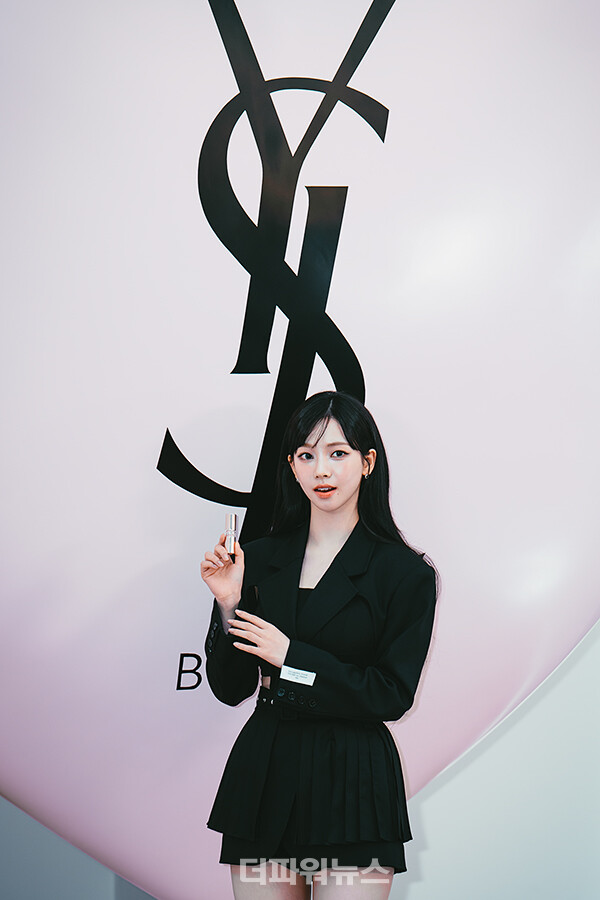 에스파카리나,포토월행사