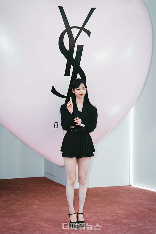 에스파카리나,포토월행사