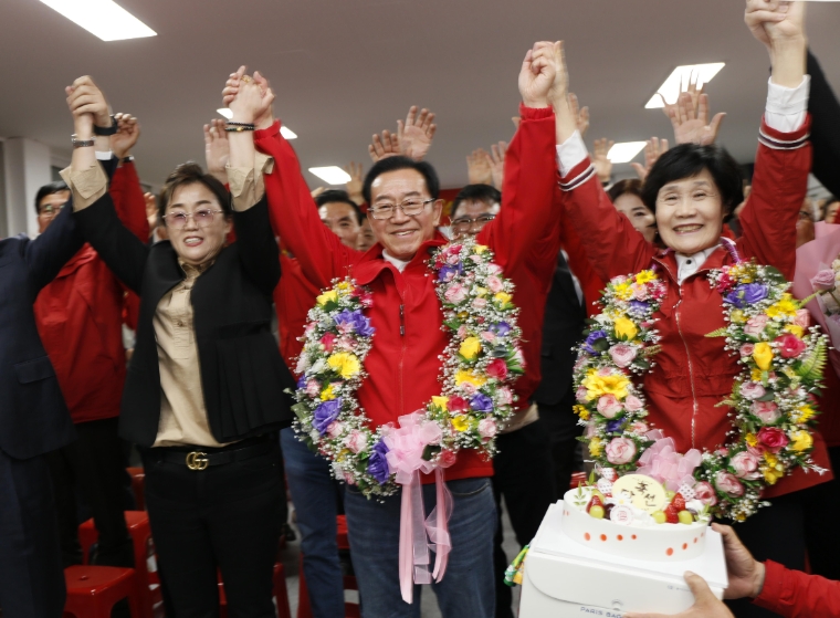 국민의힘 이종배 (가운데) 국회의원 (사진=연합뉴스)