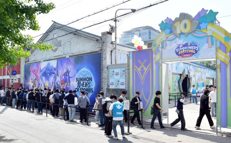 ‘서머너즈 워’, 10주년 기념 오프라인 축제 개최