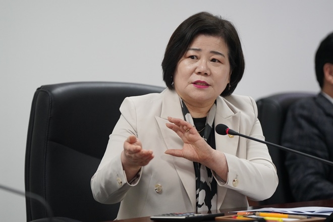 은둔형 외톨이 지원 조례 대표발의 박말숙 구의원.(제공=부산진구의회)